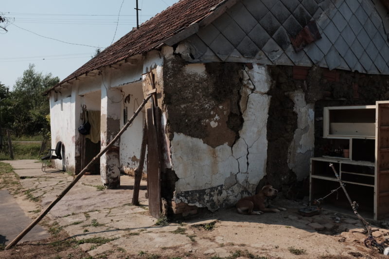 654. Lakhatási szegénységben